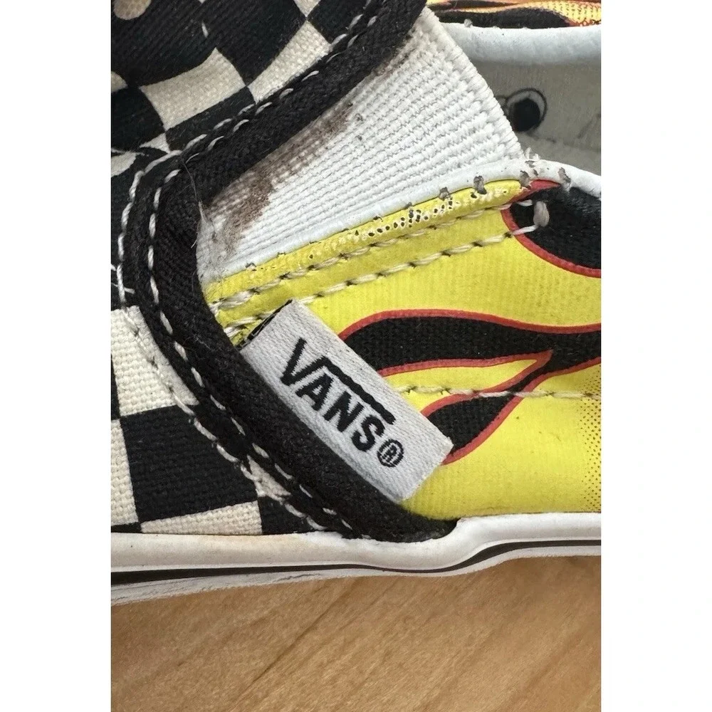 Vans X Disney Mickey & Minnie Sneaker Flames Slip On Classic Skate Kids Size 1.5
